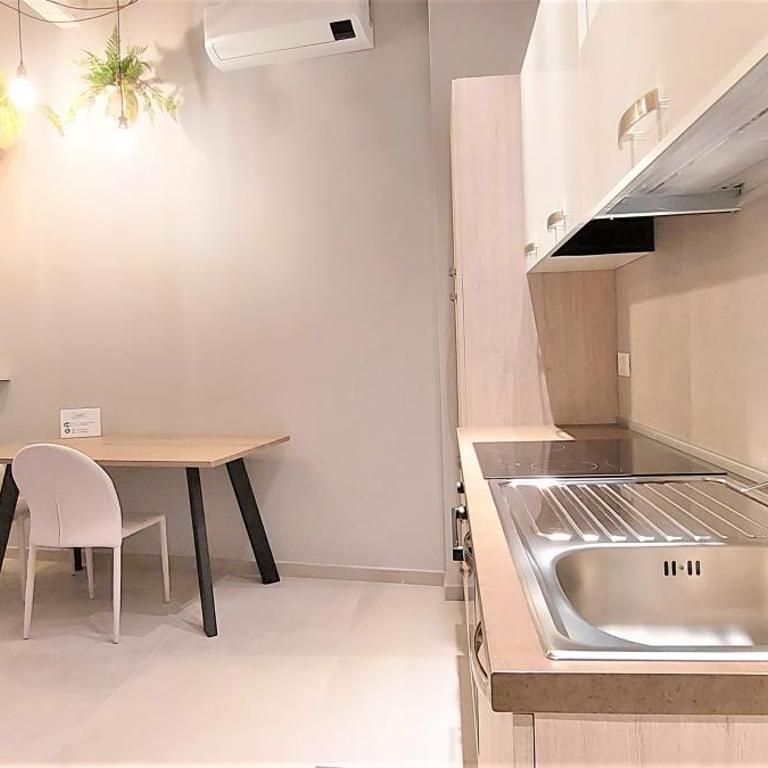 Petronilla House 008055-LT-1202 - Studio - 5