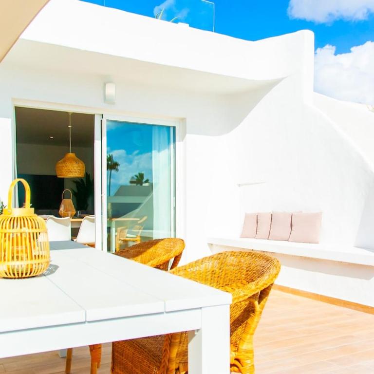 Villa Araluce - Three-Bedroom Villa - 16