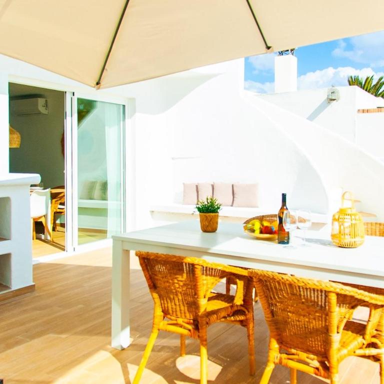 Villa Araluce - Three-Bedroom Villa - 32