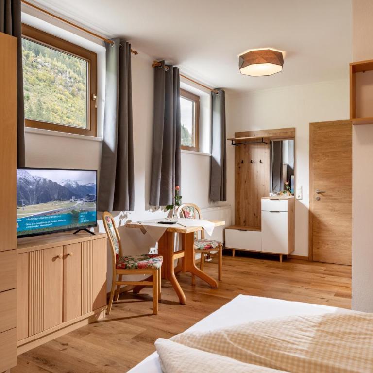 Landhaus zum Griena - Economy Doppelzimmer mit Dusche - 2
