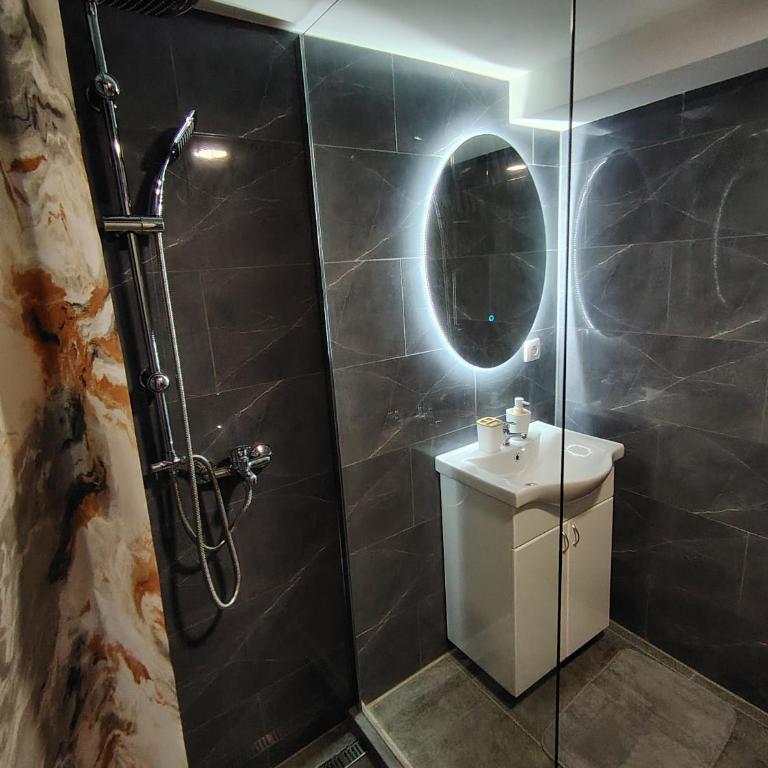 Everblue Chalet Kopaonik - One-Bedroom Apartment with Terrace - 6
