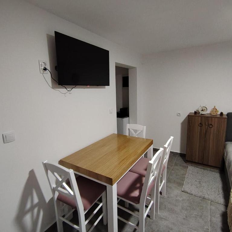 Everblue Chalet Kopaonik - Studio Apartment with King Bed - 14