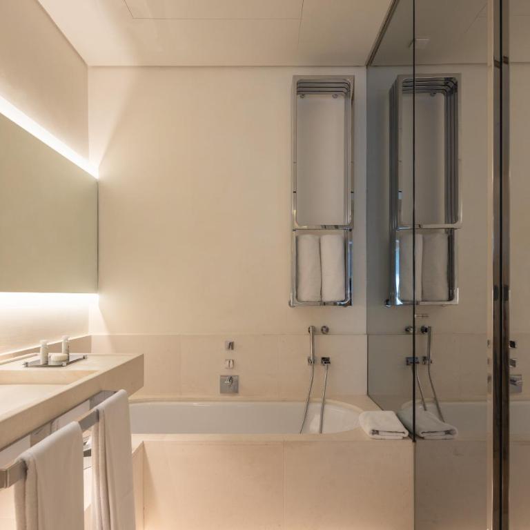 ABaC H&R Barcelona Monument - Deluxe Room (1 or 2 people) - 14