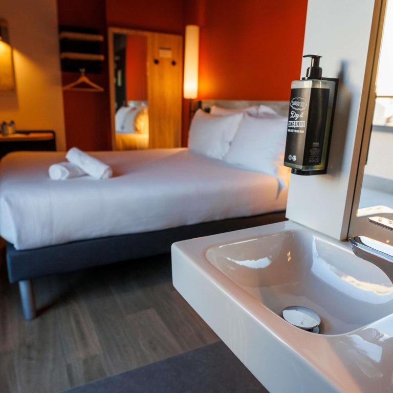 ibis budget Logroño Centro - Habitación Doble Estándar con terraza - 11