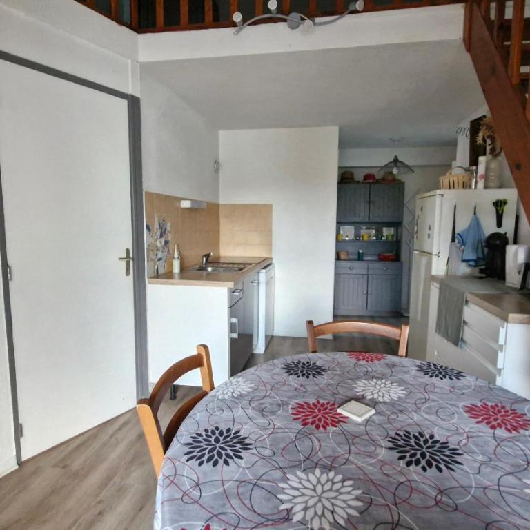 Appartement dans la verdure près des plages - Duplex au 2eme étage - Parking - Loggia - Apartment mit 2 Schlafzimmern - 3