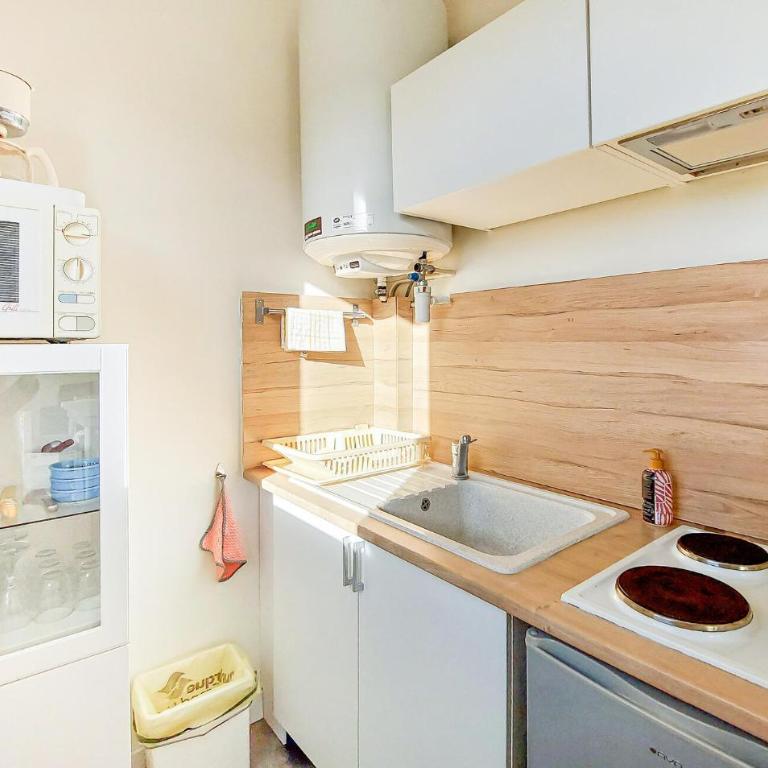 Cozy Apartment In Dunkerque - Apartment - 9