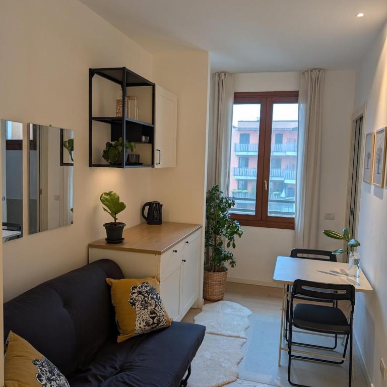 Luxury Suite - Zen Urban Retreat - Monolocale con Vista Giardino - 1