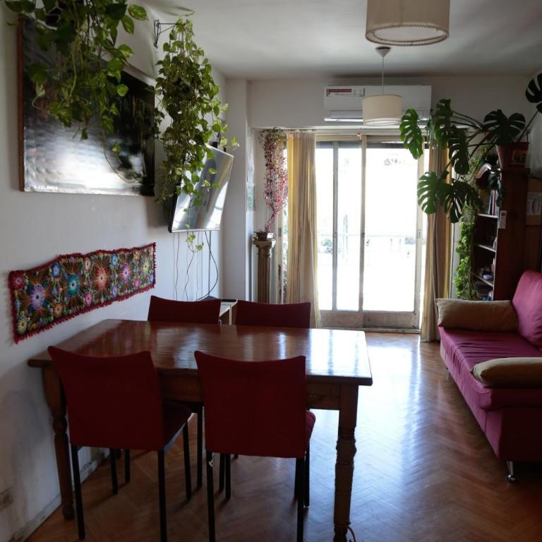 Full apartment with balcony, central location - Apartamento de 2 dormitorios - 11