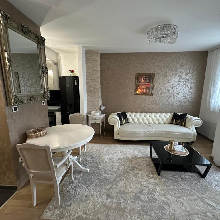 Apartman VIP - One-Bedroom Apartment - 8