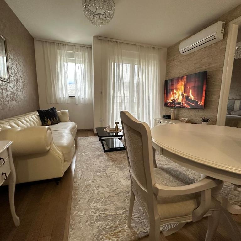 Apartman VIP - One-Bedroom Apartment - 11