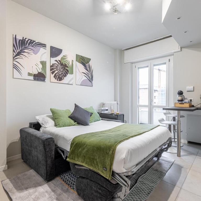 Navigli bilocale moderno con balcone sul giardino - Appartamento con 1 Camera da Letto - 2