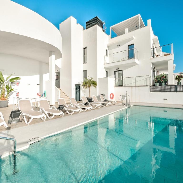 House with rooftop terrace, views and pool, Nerja - Casa de 3 dormitorios - 29