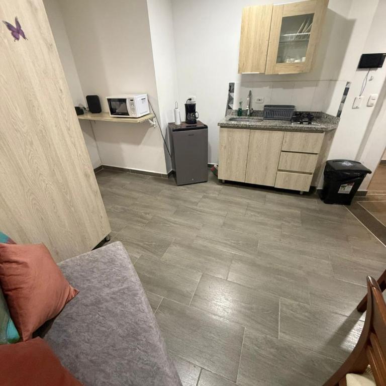 Loft Sencillo Zona Norte Sector La Fogata - Apartamento de 1 dormitorio - 3