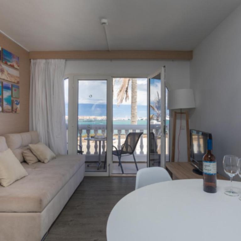 Apartamentos LIVVO Galera Beach - One-Bedroom Apartment with Terrace - 9
