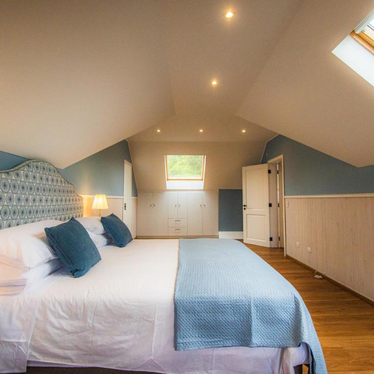 Casa Ecke-Frutillar bajo a una cuadra de la playa - Family Suite with Balcony - 12