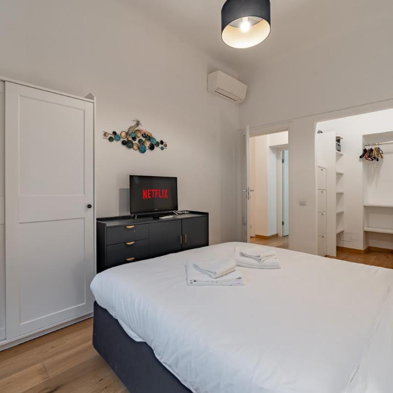 5 walk from Porta Venezia station, with 2 bedrooms - Appartamento con 2 Camere da Letto e Balcone - 20