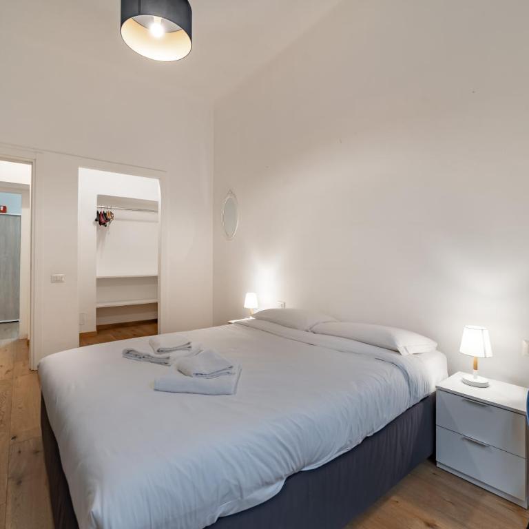 5 walk from Porta Venezia station, with 2 bedrooms - Appartamento con 2 Camere da Letto e Balcone - 22