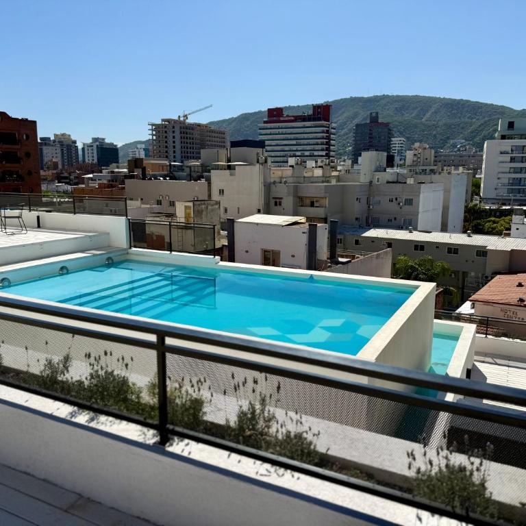 Departamento moderno pleno centro con pileta y cochera privada - Apartamento de 1 dormitorio - 15