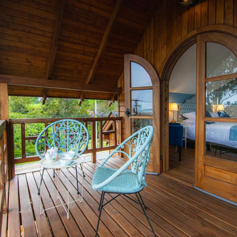 Casa Ecke-Frutillar bajo a una cuadra de la playa - Family Suite with Balcony - 15