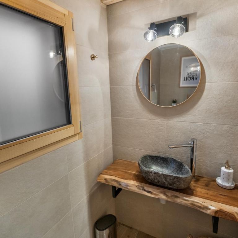 Magnifique chalet avec jardin, barbecue et parking - Chalet - 11