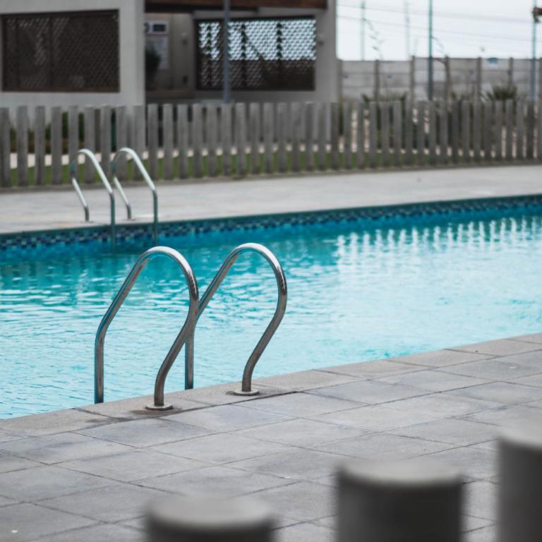 Exclusivo Departamento con Vista Panorámica al Mar a Solo 50 Metros de la Playa - Apartamento de 2 dormitorios - 25