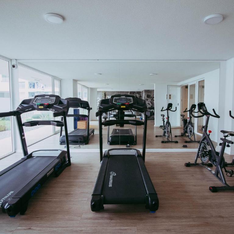 Exclusivo Departamento con Vista Panorámica al Mar a Solo 50 Metros de la Playa - Apartamento de 2 dormitorios - 23