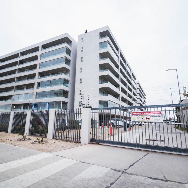 Exclusivo Departamento con Vista Panorámica al Mar a Solo 50 Metros de la Playa - Apartamento de 2 dormitorios - 34