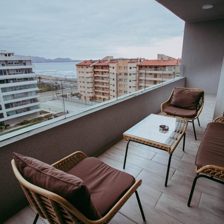 Exclusivo Departamento con Vista Panorámica al Mar a Solo 50 Metros de la Playa - Apartamento de 2 dormitorios - 38