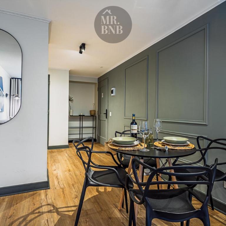 Ebro Apartments by Mr BnB - Two-Bedroom Apartment - 4