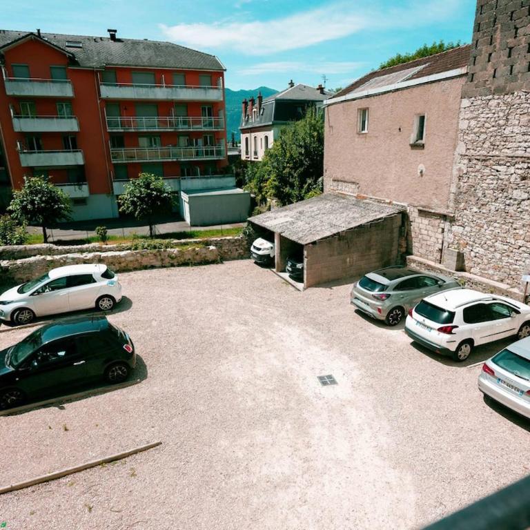 Magnifique 2 pièces en plein centre avec parking - Two-Bedroom Apartment - 21