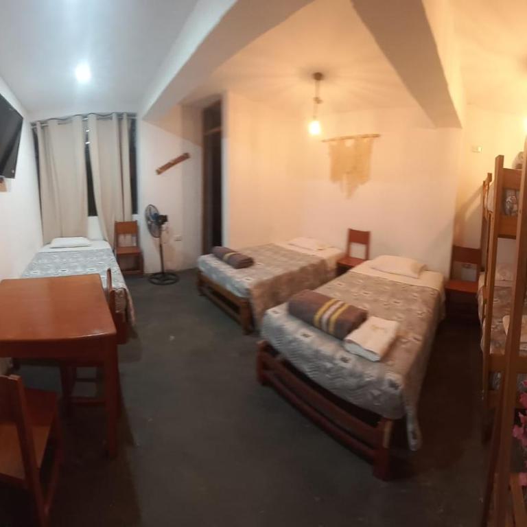 Hospedaje Hamuy's Lodge - Habitación Familiar - 1