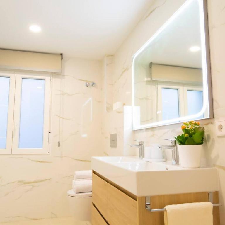 Cozy 4BR Apt • Sea views • Denia Port • WIFI • A/C - Apartamento de lujo de 4 dormitorios - 31