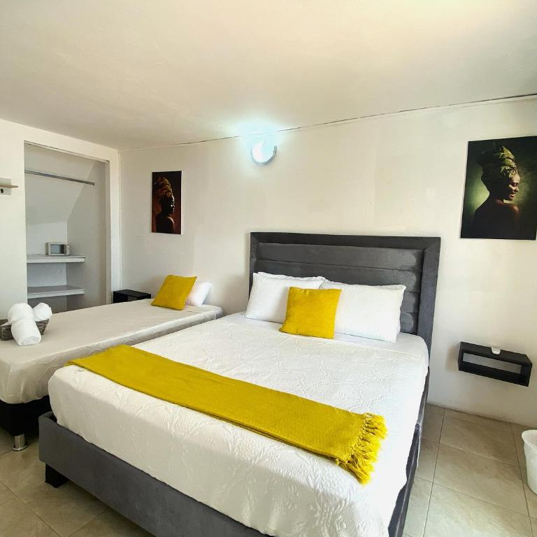 Casa Trinidad Getsemaní Hotel - Standard Triple Room - 2