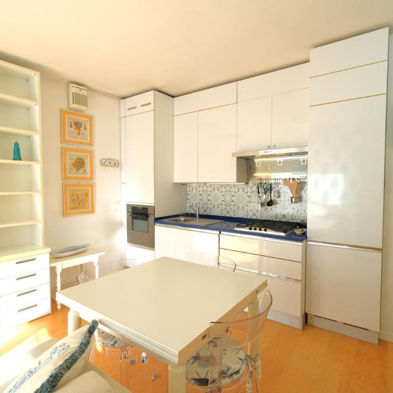 Stej Palace PIAZZA CARDUCCI con garage - Appartamento con 1 Camera da Letto - 15