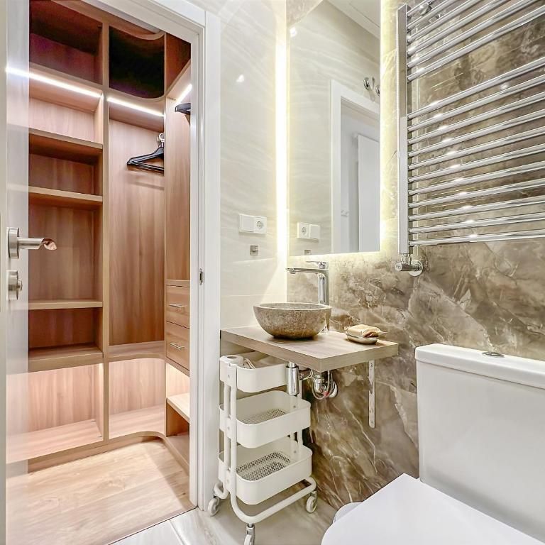 Piso Moderno 2H/2B Barrio Salamanca Berlany España - Two-Bedroom Apartment - 10