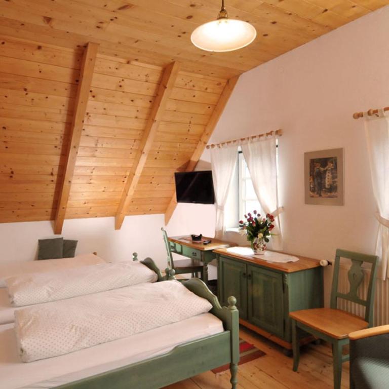 Stoffbauer GmbH - Doppel- oder Zweibettzimmer - 6