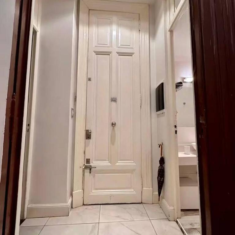 Plaza de Mayo - Elegant & central room with private bathroom - Apartamento de 1 dormitorio - 12