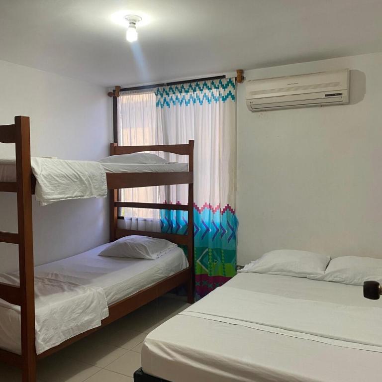 Apartamento Edificio Los Tunjos-Rodadero - Apartamento de 2 dormitorios - 3