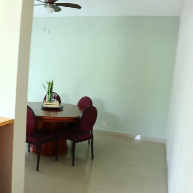 House for 10 people with Bungalow in the center - Three-Bedroom Apartment - 5