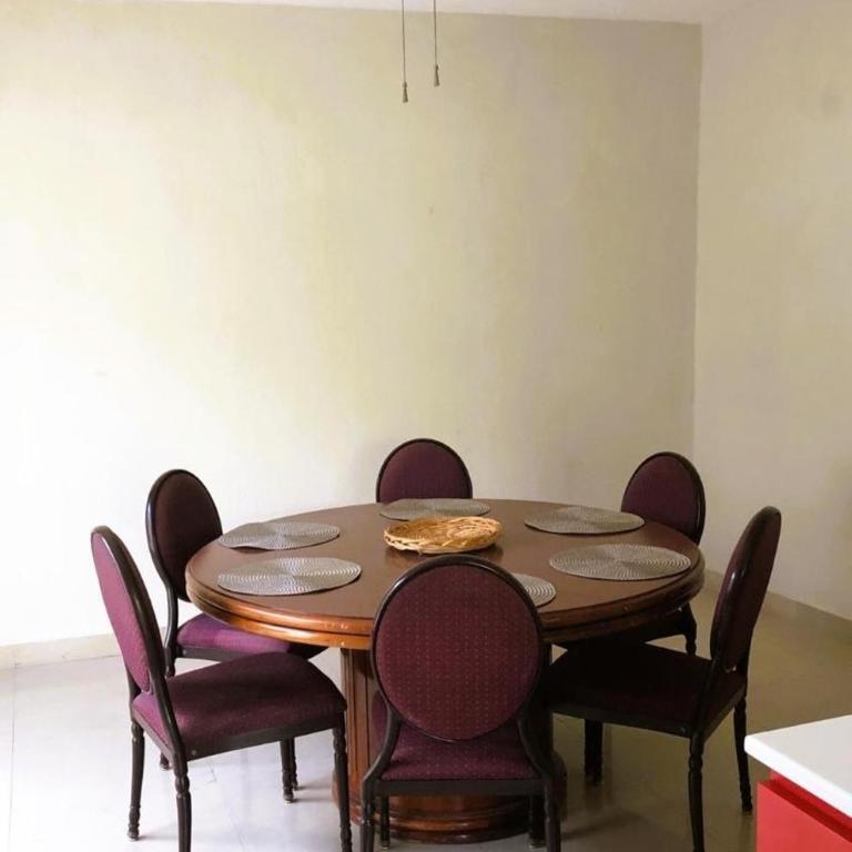 House for 10 people with Bungalow in the center - Three-Bedroom Apartment - 11