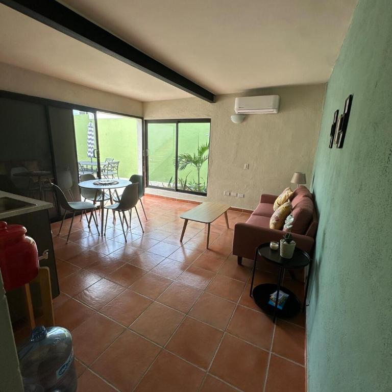 House for 10 people with Bungalow in the center - Three-Bedroom Apartment - 22