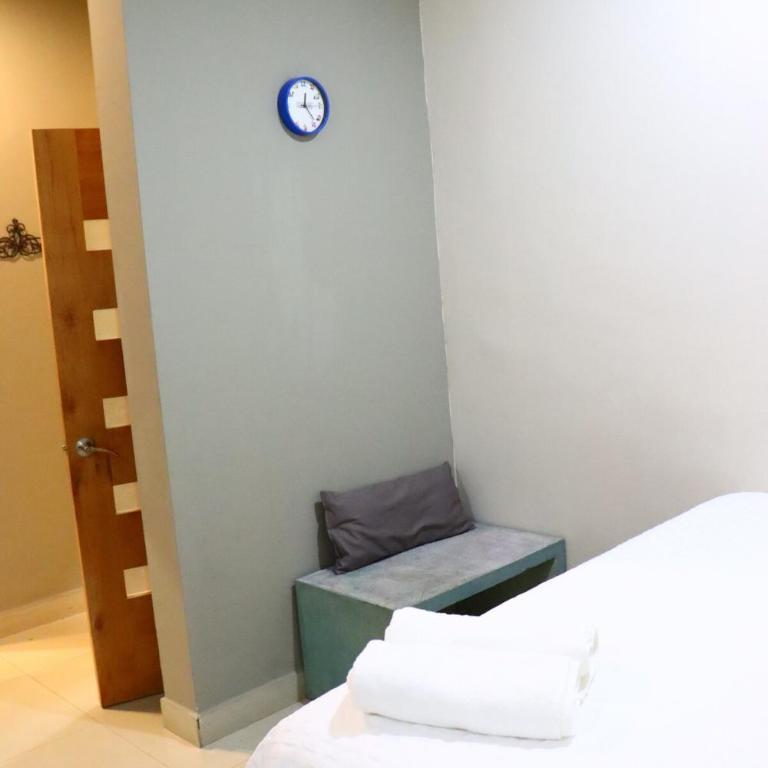 House for 10 people with Bungalow in the center - Three-Bedroom Apartment - 25