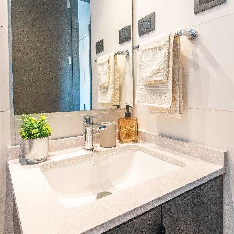 HOM I Estadia perfecta en el corazon de Las Condes - Apartment - 91