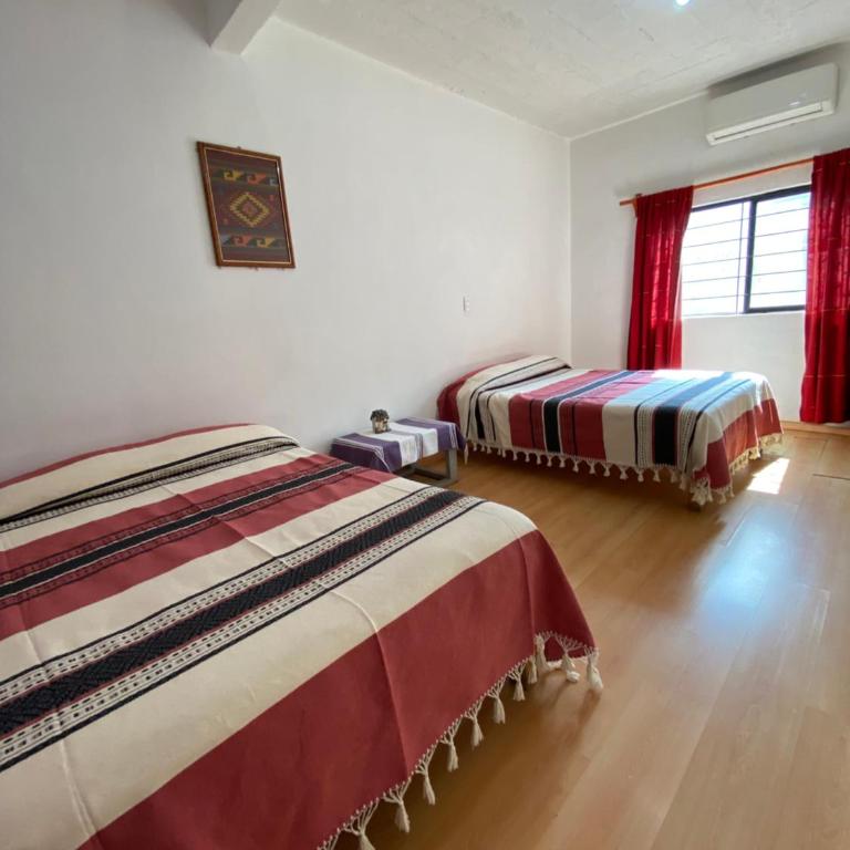 Casa Magro depto para 6 - Habitación Familiar con balcón - 4