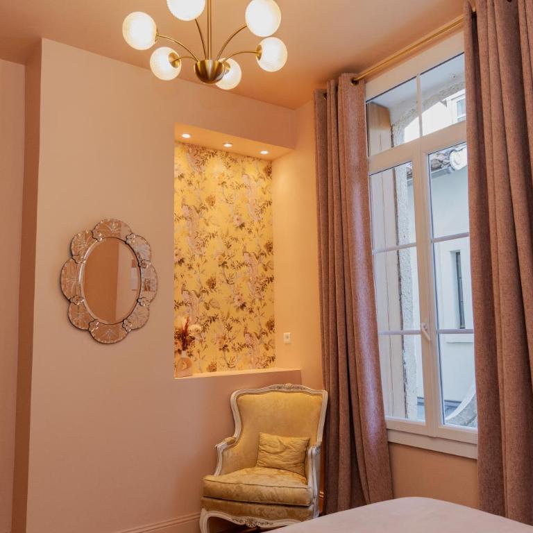 Chez Gertrude - Two-Bedroom Apartment - 4