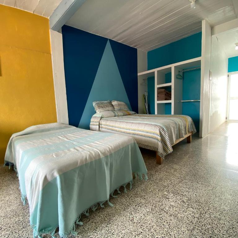 Casa Magro depto para 6 - Habitación Familiar con balcón - 1