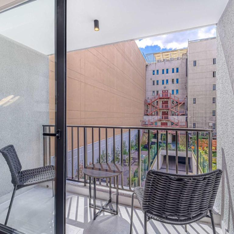 Nomad Stay Chic apartment Pool Wifi near La Moneda - Apartment - 5