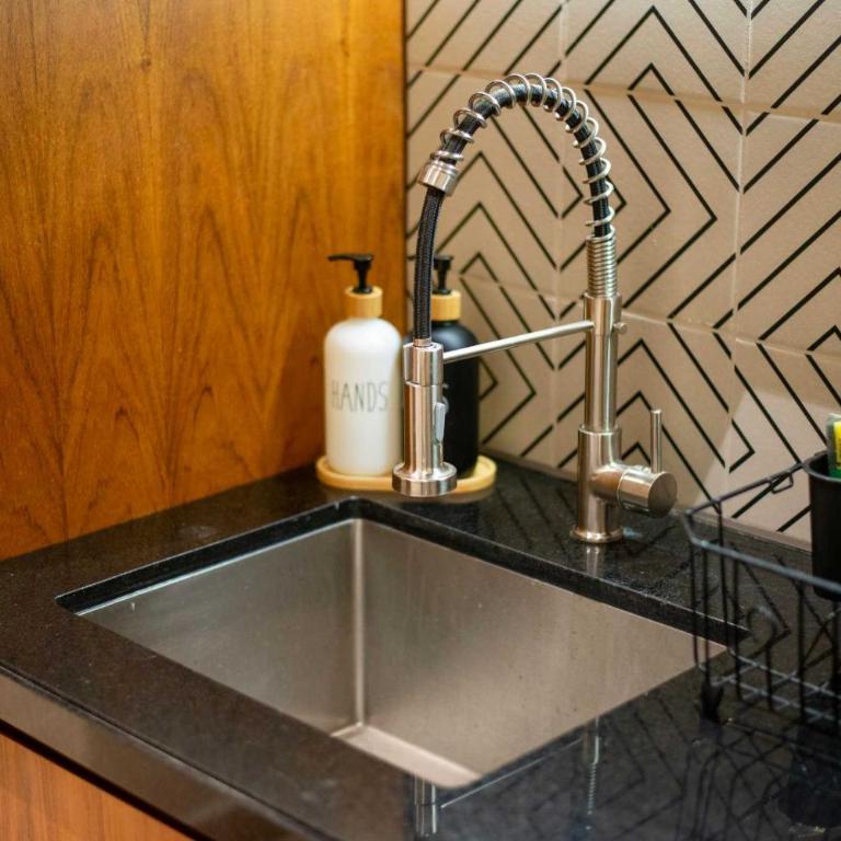 Stunning 2BR with Plunge Pool - Rooftop Sea Views - Apartamento - 25