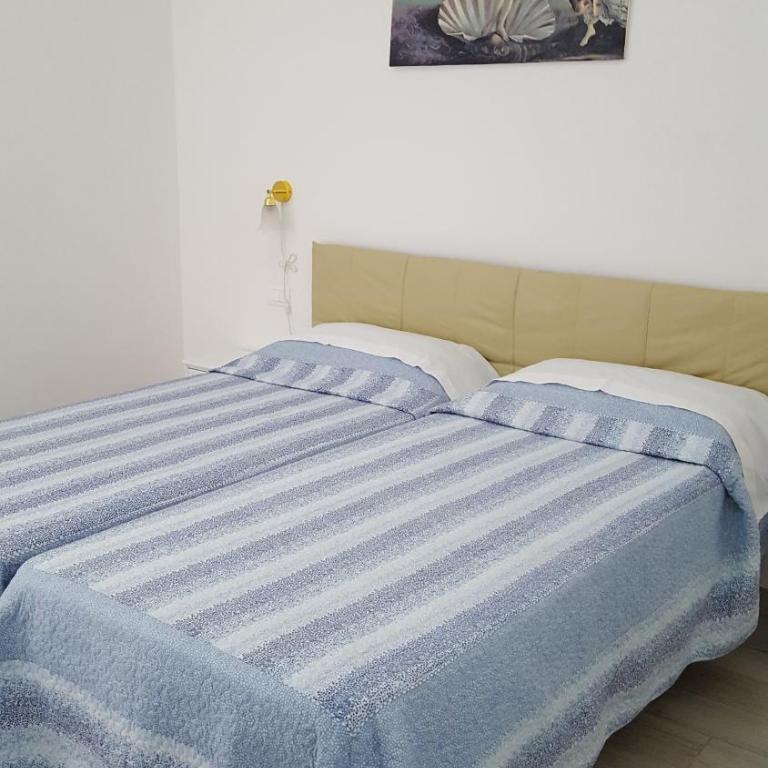 Nancy House - Camera Matrimoniale/Doppia con Letti Singoli con Bagno Privato - 1