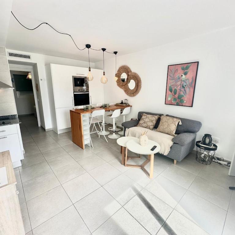Chocolate Cookie- AC, High speed internet, Desk with natural light, Sunny terrace and pool - Apartamento - 5